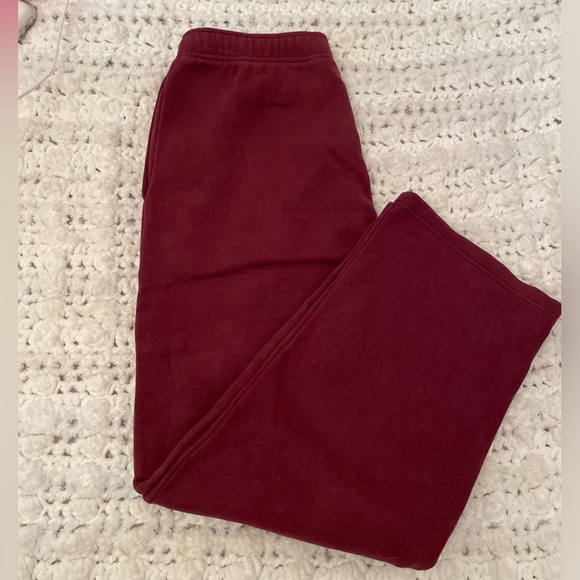 Aritzia mega wide leg sweat fleece sweatpants - Picture 4 of 6